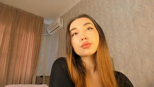 heyheyneko online show from November 6, 2025, 2:37 am