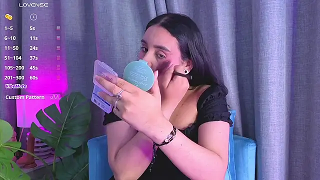  Ambar-devon  online show from January 15, 2026, 7:17 pm