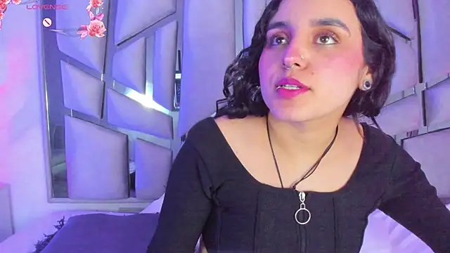 Snapshot of _Ambar-devon_ chatting on March 7, 2025, 10:32 pm Ambar-devon online show from March 7, 2025, 10:32 pm