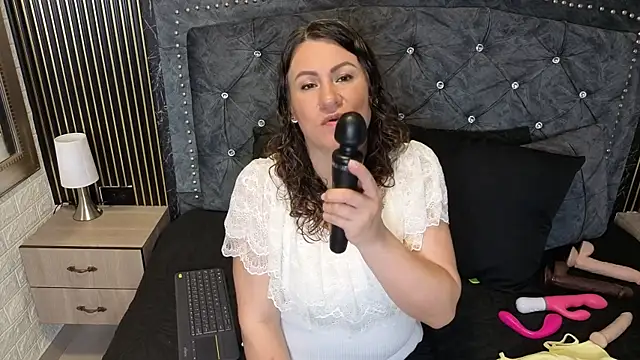charlotte  G online show from May 1, 2026, 9:58 am