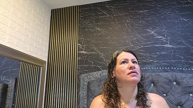 charlotte  G online show from May 18, 2026, 11:48 am