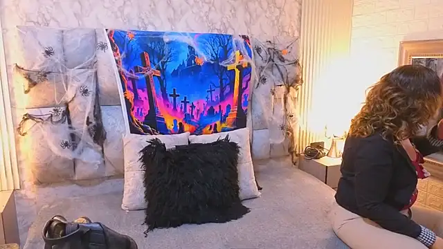 charlotte  G online show from October 23, 2025, 10:58 am