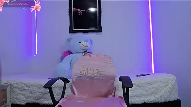 liz 25b online show from November 14, 2025, 3:10 am