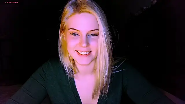 Snapshot of VoluptuousDreams chatting on March 20, 2025, 3:58 pm VoluptuousDreams online show from March 20, 2025, 3:58 pm