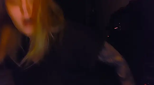 Snapshot of VoluptuousDreams chatting on December 21, 2024, 2:37 pm VoluptuousDreams online show from December 21, 2024, 2:37 pm