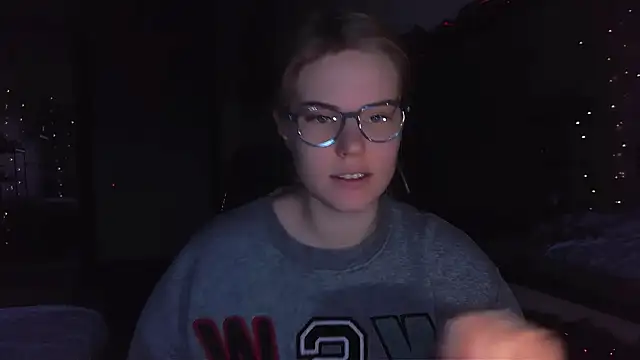 Snapshot of VoluptuousDreams chatting on January 5, 2025, 1:15 pm VoluptuousDreams online show from January 5, 2025, 1:15 pm