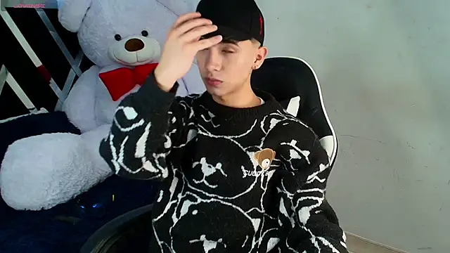 Niico Cruz online show from February 20, 2025, 3:45 am