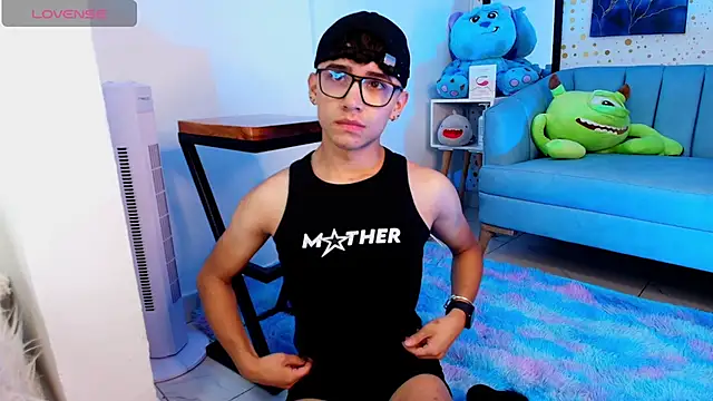 Niico Cruz online show from March 2, 2025, 7:21 am