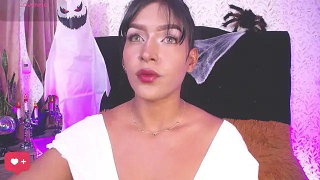 Snapshot of alicee_laurent chatting on October 27, 2025, 4:02 am alicee laurent online show from October 27, 2025, 4:02 am