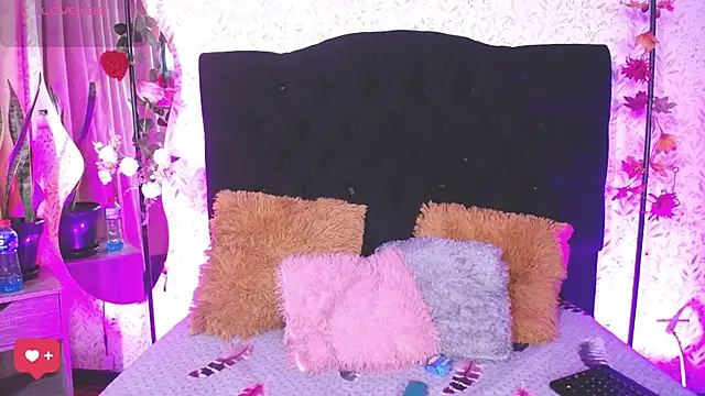 Snapshot of alicee_laurent chatting on November 11, 2025, 3:34 am alicee laurent online show from November 11, 2025, 3:34 am