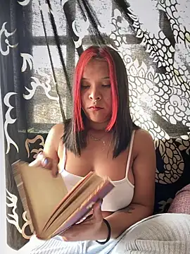 Snapshot of Kimber_666 chatting on February 8, 2025, 4:46 pm Kimber 666 online show from February 8, 2025, 4:46 pm