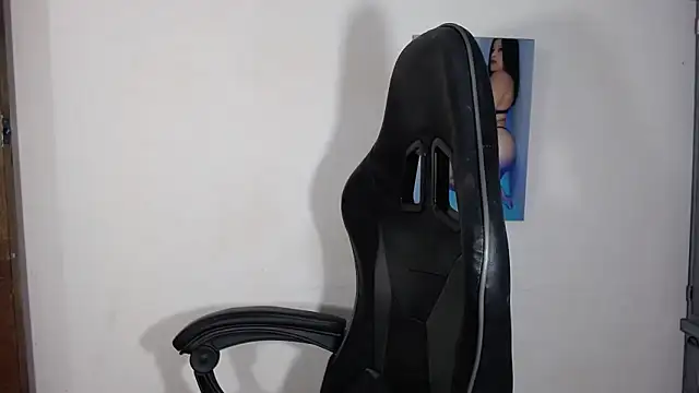 AmandaMarii online show from November 21, 2025, 7:24 pm