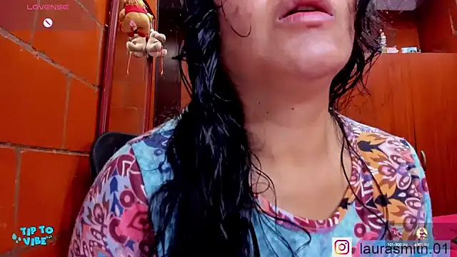 laura smith0 online show from October 12, 2025, 1:56 pm