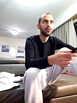 denisxlRo online show from December 14, 2025, 4:34 pm