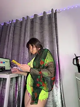 sashapearl23 online show from April 3, 2026, 7:15 am