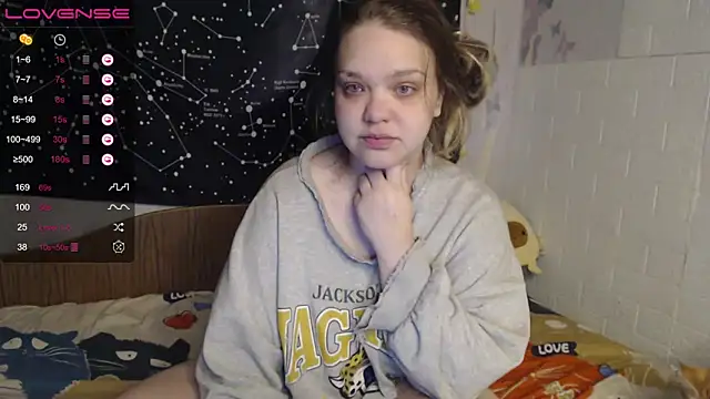 Snapshot of darling_tony chatting on October 31, 2025, 8:11 am darling tony online show from October 31, 2025, 8:11 am