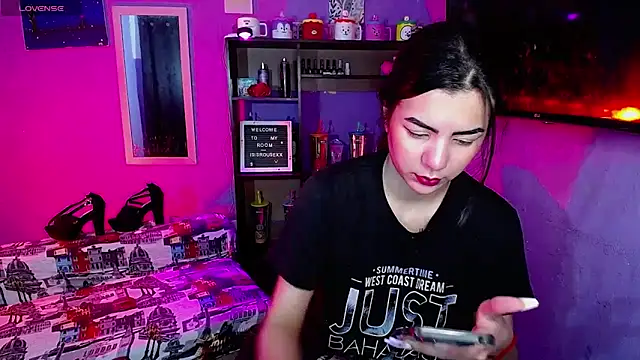 IsisRouse online show from November 29, 2025, 3:39 am