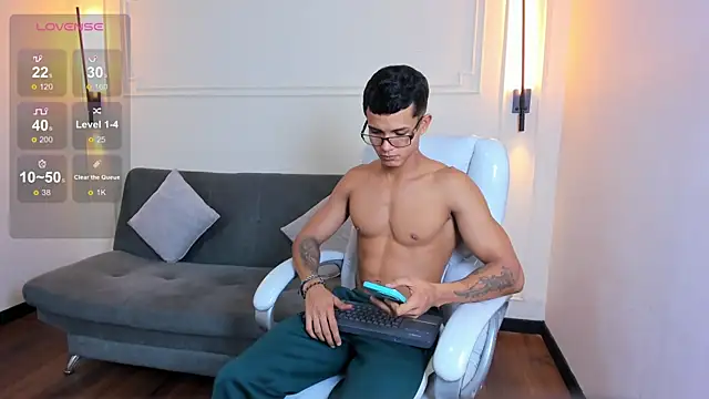 Paradise boy s online show from November 10, 2025, 9:09 pm