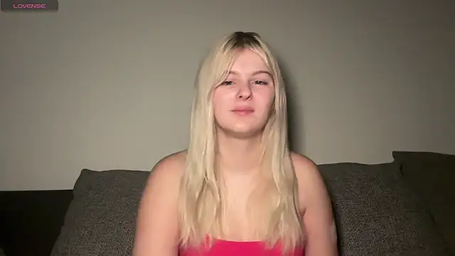 Snapshot of Allylove03 chatting on October 7, 2025, 6:03 am Allylove03 online show from October 7, 2025, 6:03 am