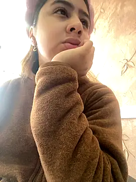 Miabonnett  online show from September 22, 2025, 12:00 pm