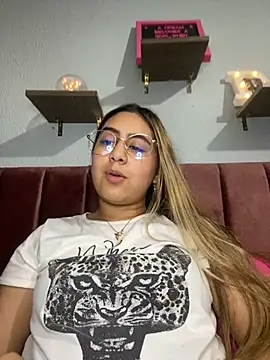 Miabonnett  online show from March 20, 2025, 10:29 pm