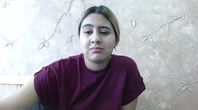 Miabonnett  online show from February 28, 2025, 6:20 pm