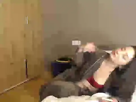 Snapshot of unicka65 chatting on December 16, 2025, 5:17 pm unicka65 online show from December 16, 2025, 5:17 pm