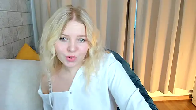 Eva Kynu online show from December 6, 2024, 7:59 am