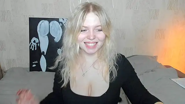 Eva Kynu online show from February 24, 2025, 2:26 pm