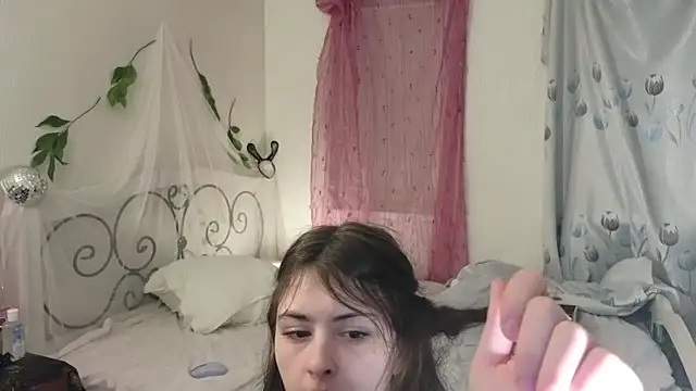 MAMA69LAMA online show from February 24, 2025, 10:25 pm