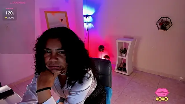 amelyaDreams online show from November 10, 2025, 7:19 pm