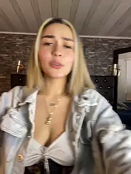 Snapshot of emma_oxford chatting on March 8, 2025, 8:57 pm emma oxford online show from March 8, 2025, 8:57 pm