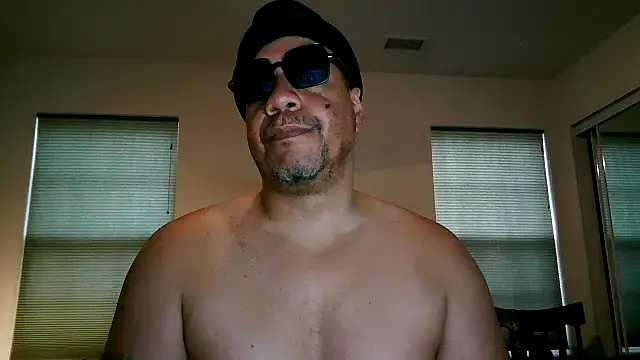 Snapshot of pimpdaddy4ever chatting on February 20, 2025, 9:53 pm pimpdaddy4ever online show from February 20, 2025, 9:53 pm