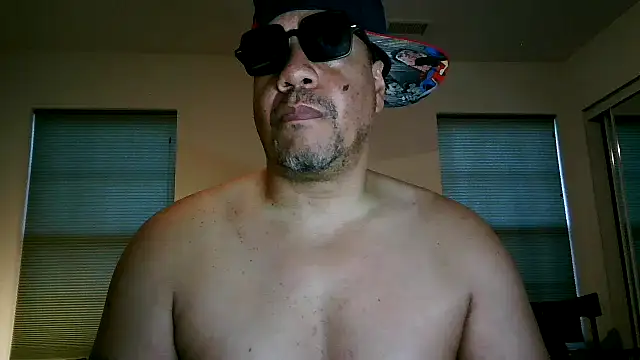Snapshot of pimpdaddy4ever chatting on February 18, 2025, 10:25 pm pimpdaddy4ever online show from February 18, 2025, 10:25 pm