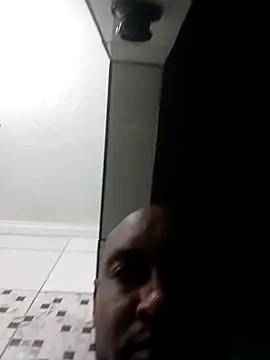 Beto0815 online show from February 11, 2026, 8:52 pm