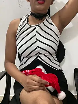 little shadow online show from December 18, 2024, 6:46 pm