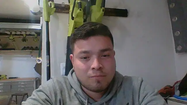 Snapshot of DirtyRcride chatting on January 18, 2025, 6:13 am DirtyRcride online show from January 18, 2025, 6:13 am