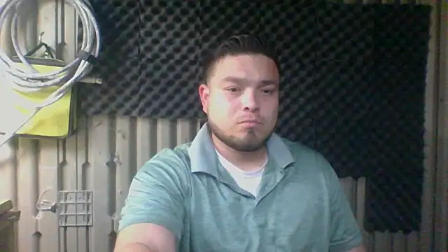 Snapshot of DirtyRcride chatting on March 21, 2025, 4:49 am DirtyRcride online show from March 21, 2025, 4:49 am