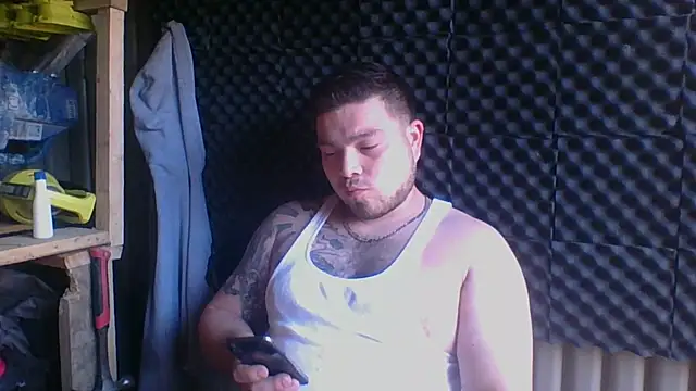 Snapshot of DirtyRcride chatting on February 28, 2025, 7:25 pm DirtyRcride online show from February 28, 2025, 7:25 pm