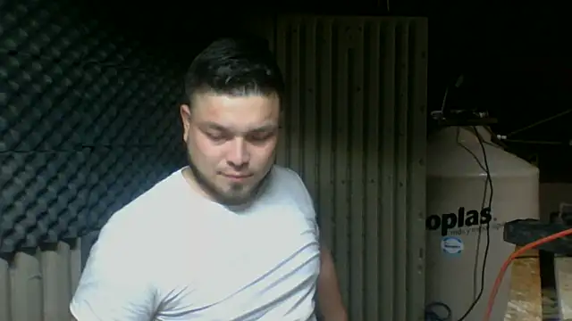 Snapshot of DirtyRcride chatting on March 13, 2025, 3:54 am DirtyRcride online show from March 13, 2025, 3:54 am