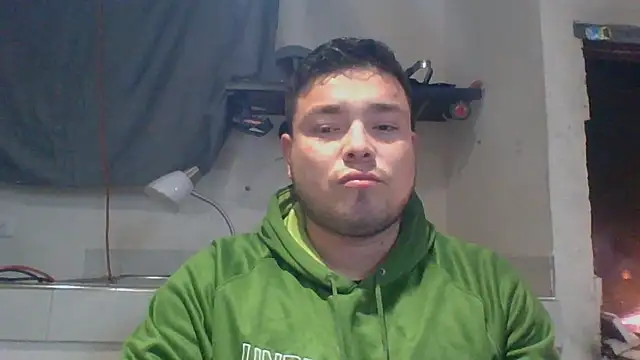 Snapshot of DirtyRcride chatting on January 17, 2025, 5:21 am DirtyRcride online show from January 17, 2025, 5:21 am