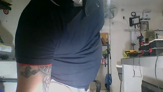 Snapshot of DirtyRcride chatting on January 13, 2025, 5:33 am DirtyRcride online show from January 13, 2025, 5:33 am