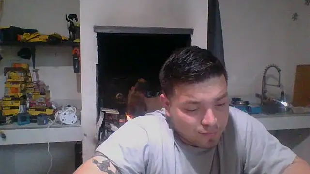 Snapshot of DirtyRcride chatting on February 10, 2025, 5:14 am DirtyRcride online show from February 10, 2025, 5:14 am