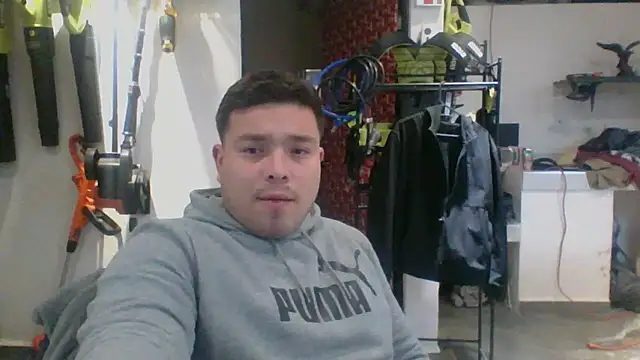Snapshot of DirtyRcride chatting on December 29, 2024, 4:38 am DirtyRcride online show from December 29, 2024, 4:38 am