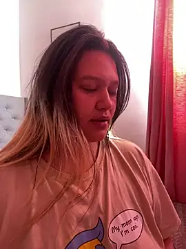Snapshot of Ari_Martin chatting on February 6, 2025, 1:32 pm Ari Martin online show from February 6, 2025, 1:32 pm