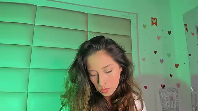 little-Emma online show from October 20, 2025, 12:13 am