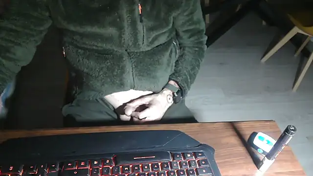 Adri gard online show from February 15, 2026, 9:25 pm