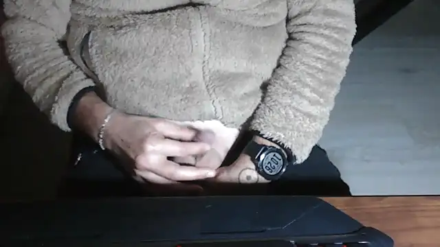 Adri gard online show from December 21, 2025, 9:26 pm