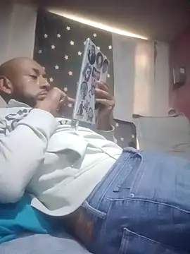 pineda1689 online show from September 20, 2025, 4:01 pm