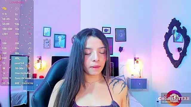 Snapshot of Charlotte__Benett chatting on February 28, 2026, 5:29 am Charlotte Benett online show from February 28, 2026, 5:29 am